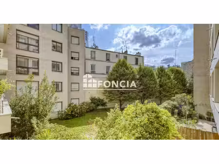 trois pièces 68 34 m2 balcon - paris 19e