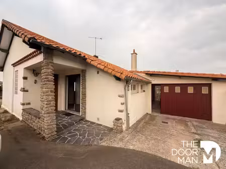 maison 79400