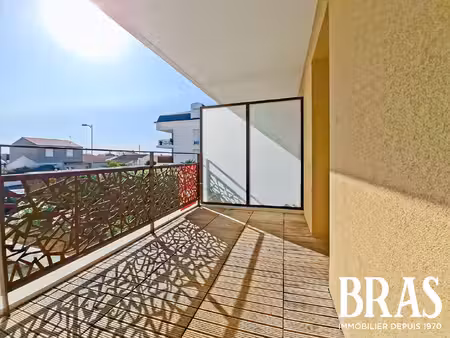 les sables d olonne  la chaume  appartement t3 avec garage!
