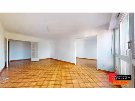metz vallieres - t4 à rafraîchir 2 ou 3 chambres- garage