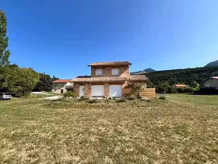 maison la faurie 4 pièce(s) 121 m2