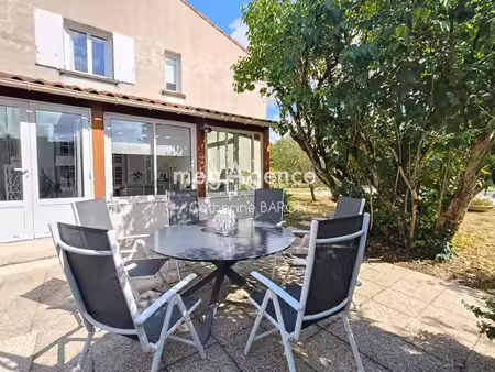 maison 3 chambres jardin piscine