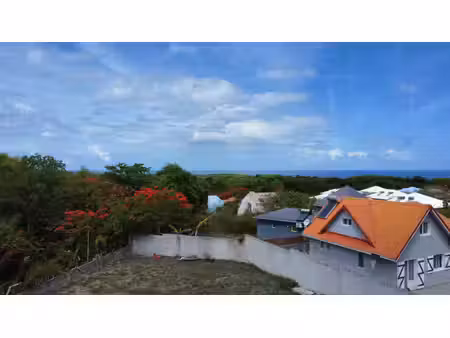 terrain vieux-habitants 533 m2 - 110 000 €