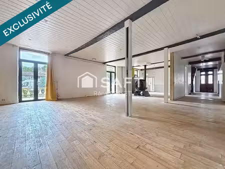 a vendre belle maison de maître économique avec garage spacieux