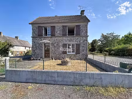 maison en pierre 93m²  dependances  terrain de 1554m²