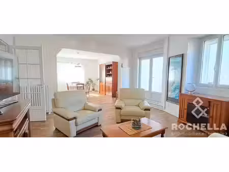 maison ancienne de 108 m2 entièrement rénovée avec extérieur