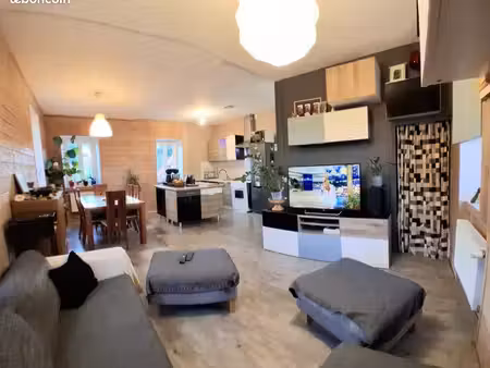 grand duplex avec terrasse chatel-guyon