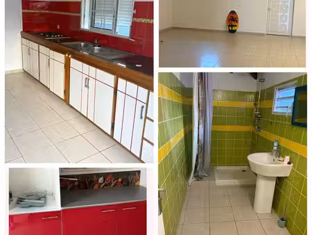 à louer à l’année – haut de villa à richeplaine  sainte-anne