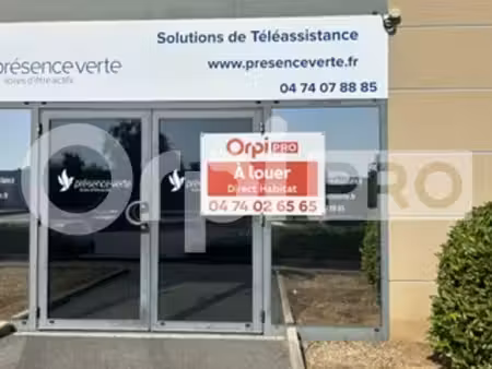 location commerce limas 69400 65m²
