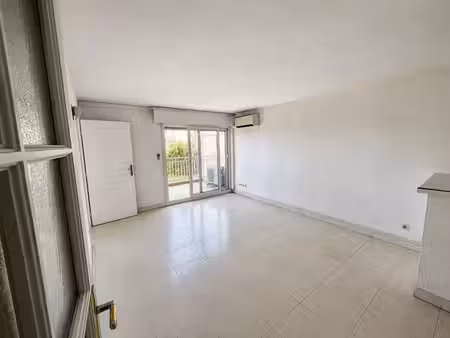 appartement 2 pièces - fréjus