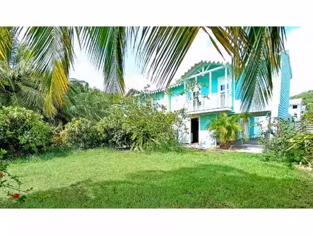 duplex f4 160 m2 -jardin piscinable - résidence sécurisée - 800m plage trois ilets