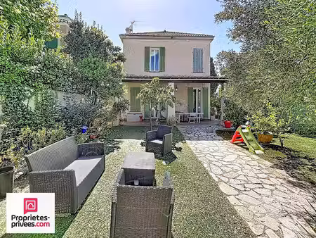 pointe rouge villa t4 + t2 + garage sur 347 m² de terrain