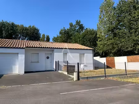 à louer maison 85 84 m² – 905 € |challans