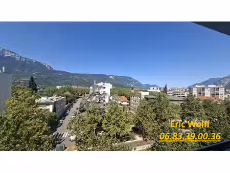 appartement t4 / 3 ch- avec balcon et vue dégagée.