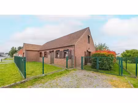 maison à vendre à rue d'ath à belœil 15 ath (vbe55816)