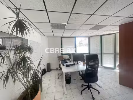 location local professionnel 120m² poisy 74330