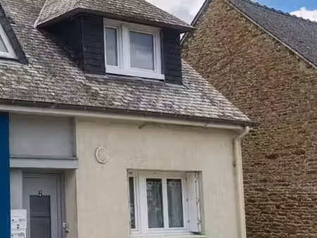 ensemble immobilier loué : maison de 91m2  plus commerce à pleslin trigavou