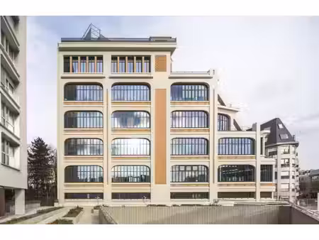 vente bureaux 59 m² à 3 877 m²
