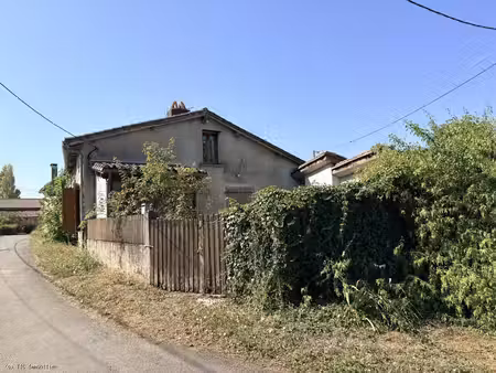 jolie maison 5 minutes de nanteuil avec terrain constructible