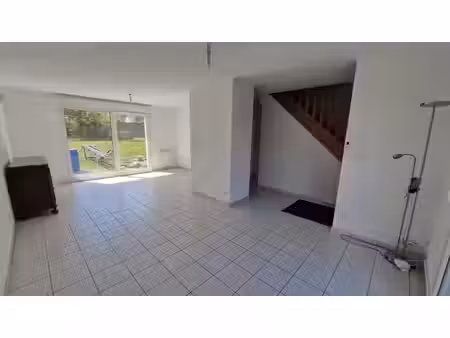 location maison 5 pièces 97 m² à faremoutiers (77515)  1 274 €