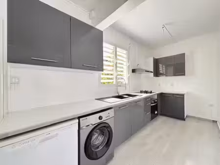 location maison 4 pièces 82m² ste rose 97115