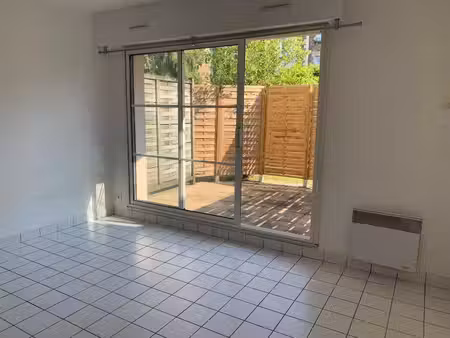 location appartement 1 pièce  18.20m²  nantes
