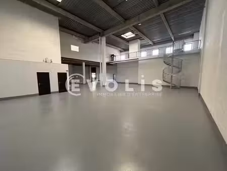 location local d’activités lisses 91090 589m² à 3985m²