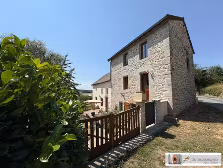 charmante maison en pierres prête à être habitée