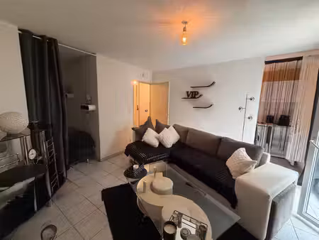 t1 bis à louer avec balcon et parking