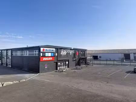 achat local commercial 1 102m² st lo 50000