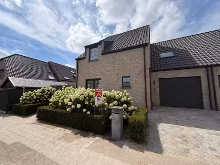 huis te huur in assebroek met 3 slaapkamers