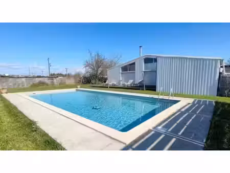 belle maison de 175 m² avec piscine à loudun