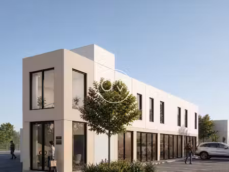 achat local professionnel 230m² sollies ville 83210