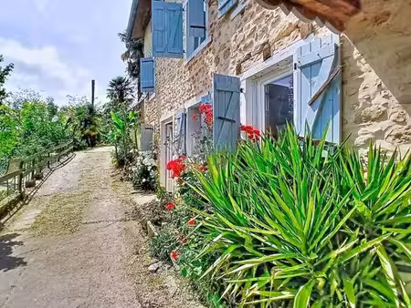 maison de 7 pièces de luxe en vente à gan  nouvelle-aquitaine