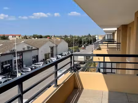 location appartement 3 pièces 57m² arles 13200