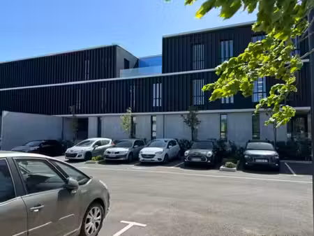 location local professionnel 624m² avignon 84000