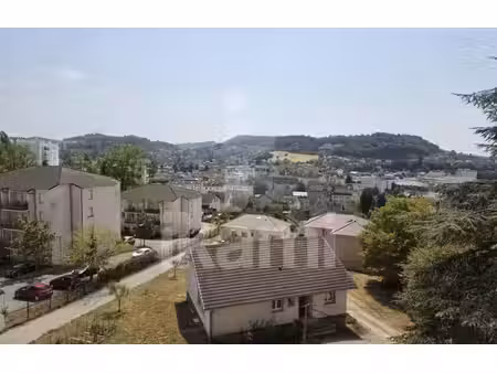 appartement de 82 m² à lons le saunier - 149 000 €