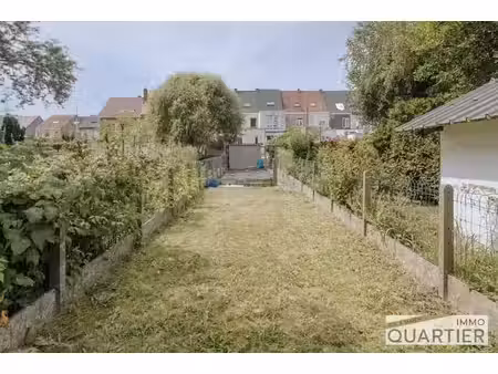 lot : maison 2-faç. (3 ch.)  directement habitable  avec ter