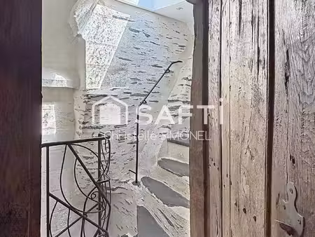 une maison d’exception de 1589  au cœur du quartier historique