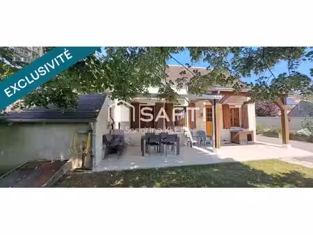 maison en pierre rénovée avec dépendances  5 pièces  terrain clos 1000m²