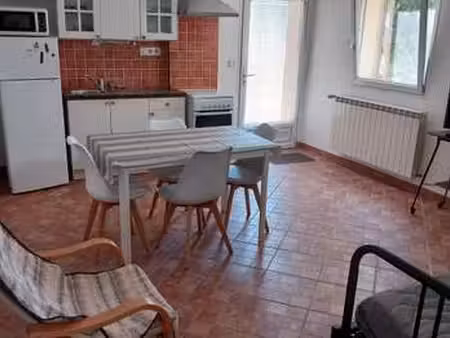 location appartement 2 pièces meublé à bouc-bel-air (13320) : à louer 2 pièces meublé / 45