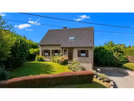 maison 4 façades avec 3 chambres + bureau