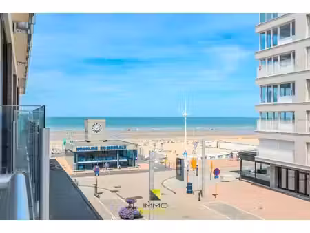 appartement rénové de haut standing avec vue latérale sur...