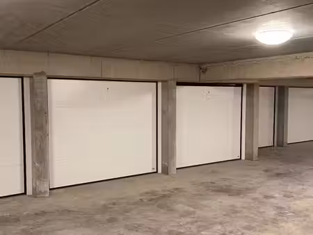 garage à louer à lanaken € 110 (k7gfi) - jeroen van wegen | zimmo