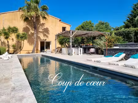 villa de luxe à vendre dans le quartier donicarde-barban