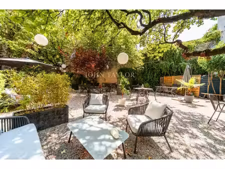 hôtel particulier à vendre dans le quartier secteur est