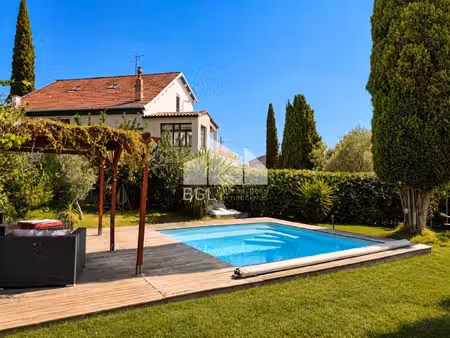 maison de luxe à vendre dans le quartier centre