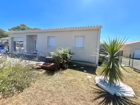 vente maison 4 pièces 100 m² à saintes (17100)  318 000 €