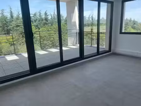 location locaux professionnels 22.35 m² à creteil (94000)  289 €
