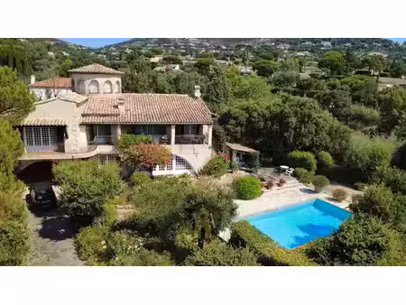 vente villa 5 pièces 204 m² à grimaud (83310)  1 995 000 €